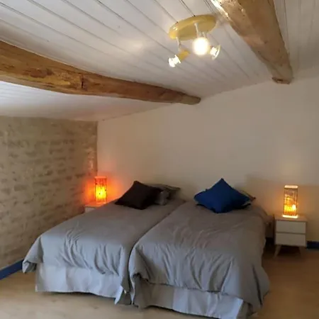 Des Km A Bed & Breakfast
